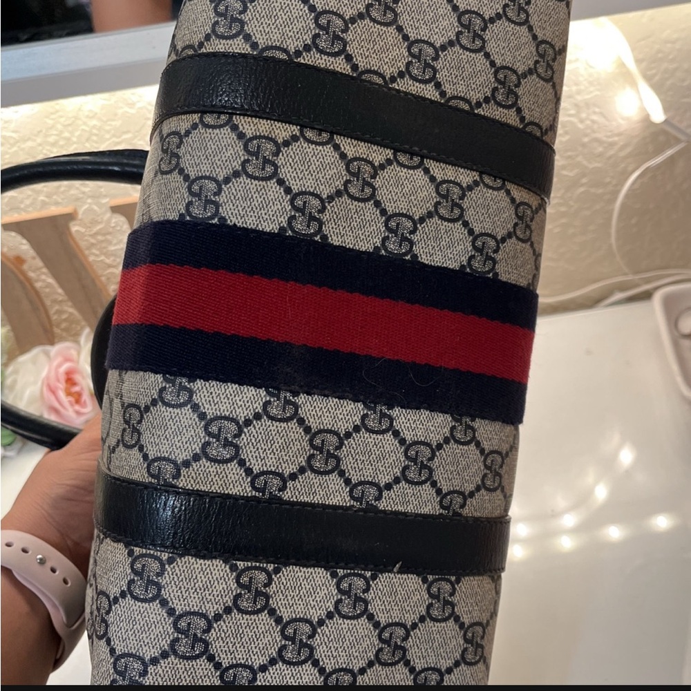 Gucci Beige and Black Satchel with Red Accent - Picture 7 of 11